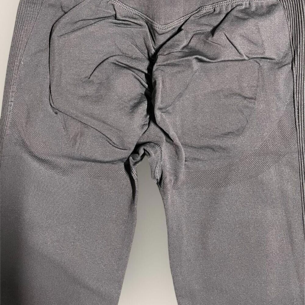 Brand New - Halara Women’s XS 7/8  Seamless Flow Butt Lifting Leggings Eiffel To - Picture 2 of 9